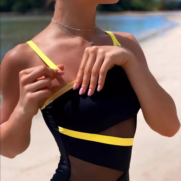 NWT Women’s One Piece Swimsuit - Picture 5 of 8